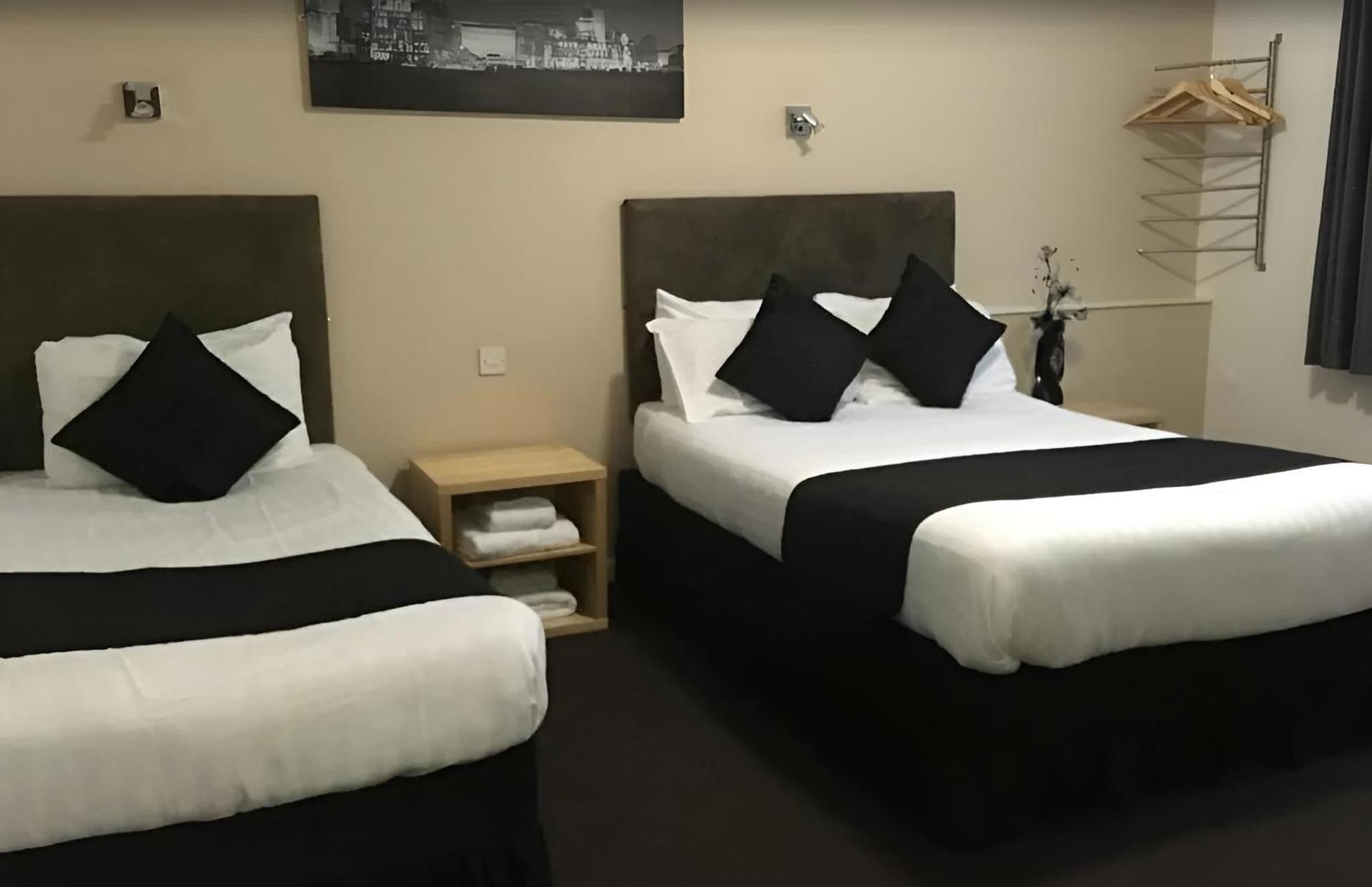 Lord Nelson Hotel *